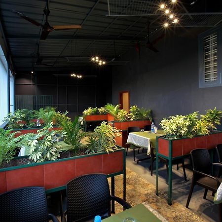 Park Residency Koothattukulam Kuttāttukulam エクステリア 写真